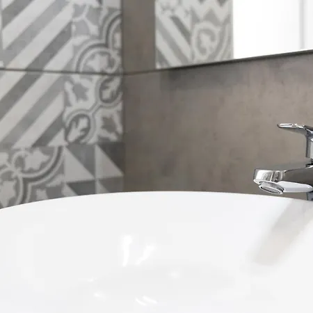 Apartment Melissa•sweethome Sansiro, Milano! Milan