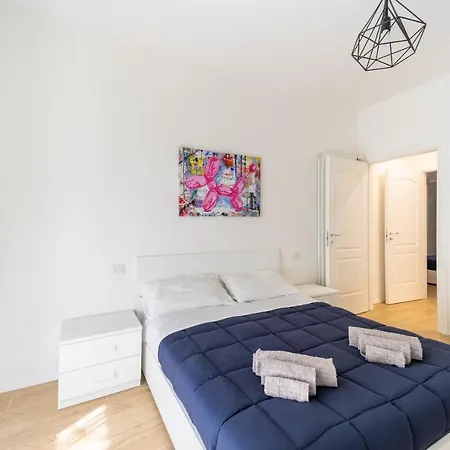 Apartment Melissa•sweethome Sansiro, Milano! Milan